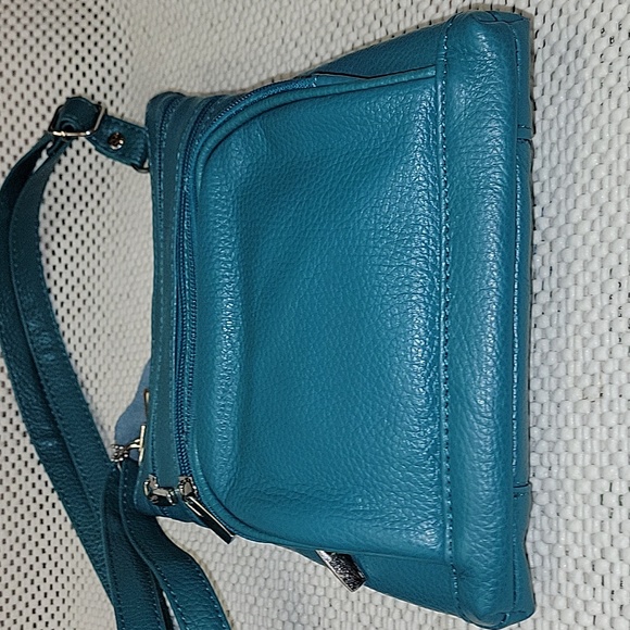 Teal cowhide crossbody purse. - Picture 7 of 10